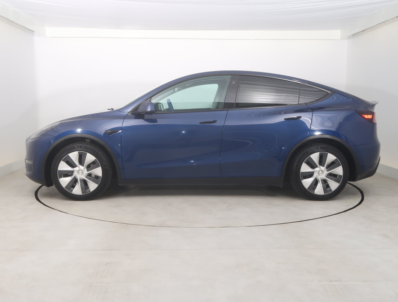 Tesla Model Y, 2022