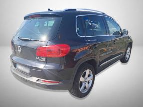 Volkswagen Tiguan - 2011