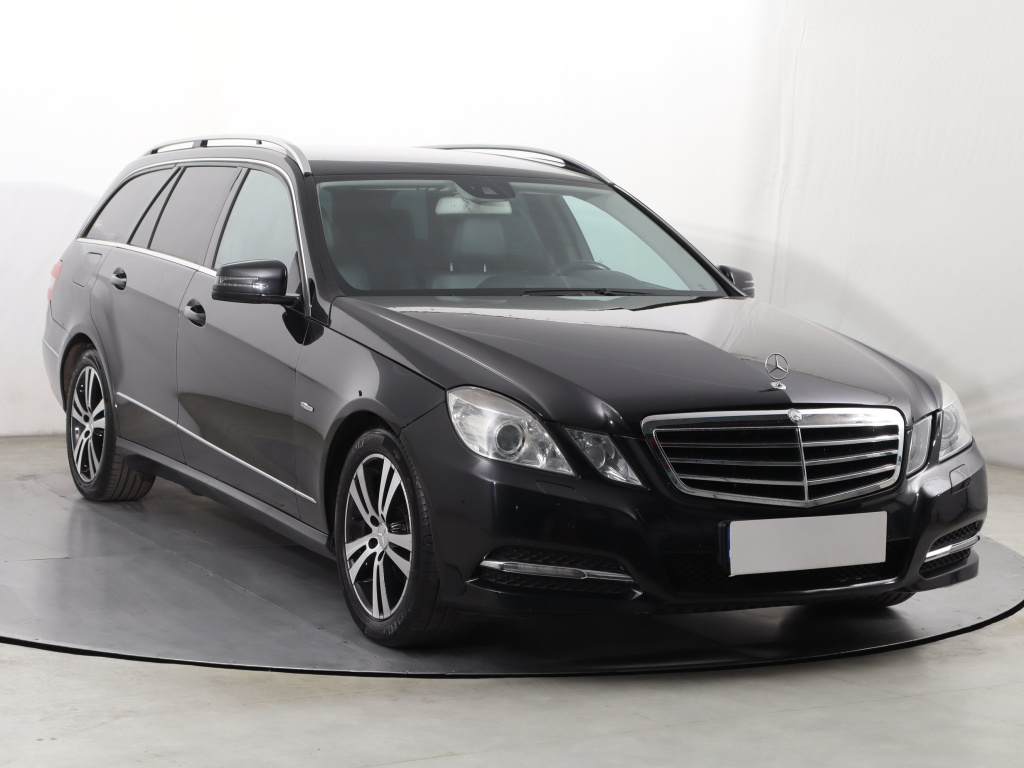 Mercedes-Benz E