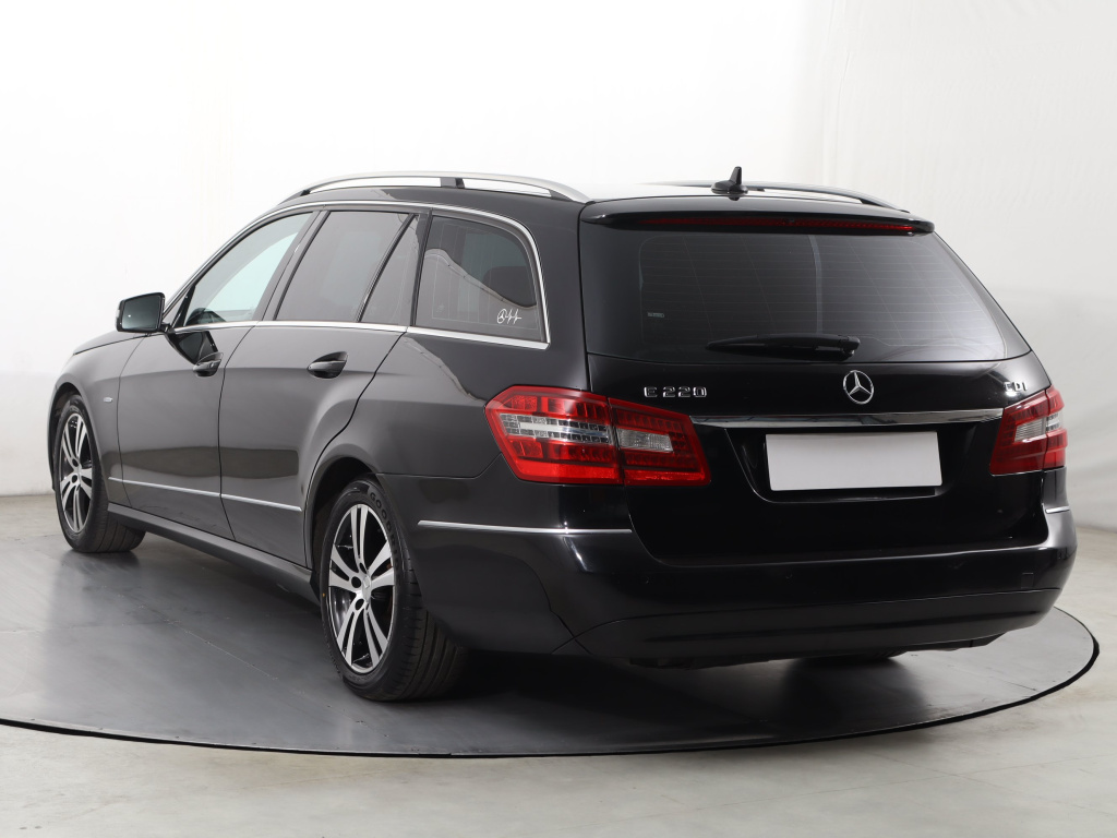 Mercedes-Benz E