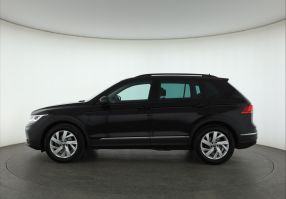 Volkswagen Tiguan - 2024