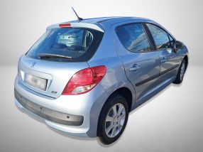 Peugeot 207 - 2009