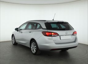 Opel Astra - 2021