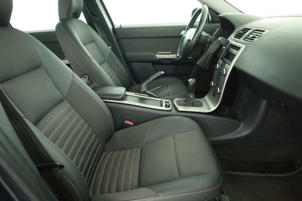 Volvo S40