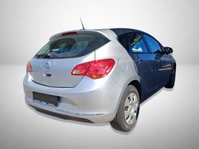 Opel Astra - 2014