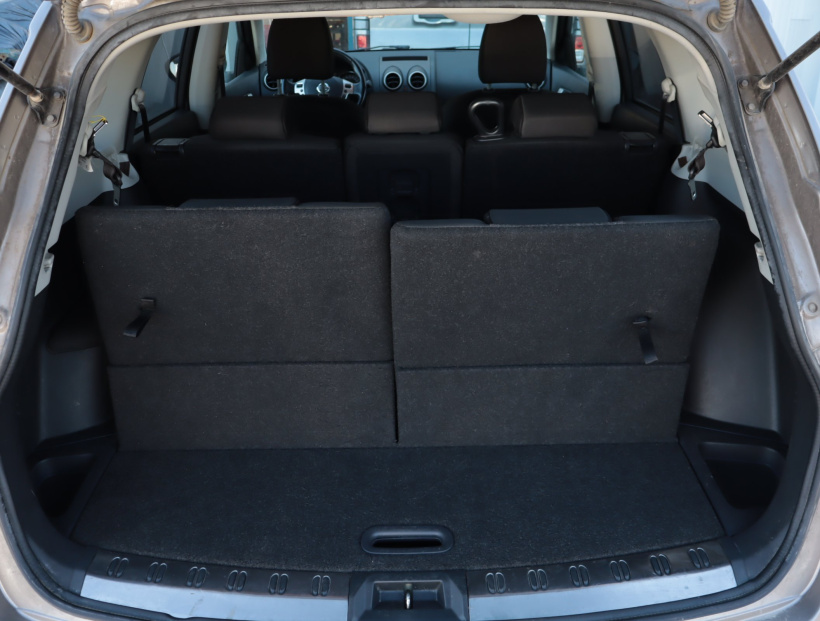 Nissan Qashqai+2, 2012