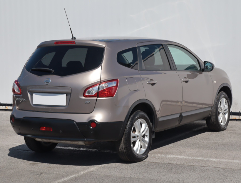 Nissan Qashqai+2, 2012