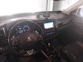 Mitsubishi Outlander - 2017