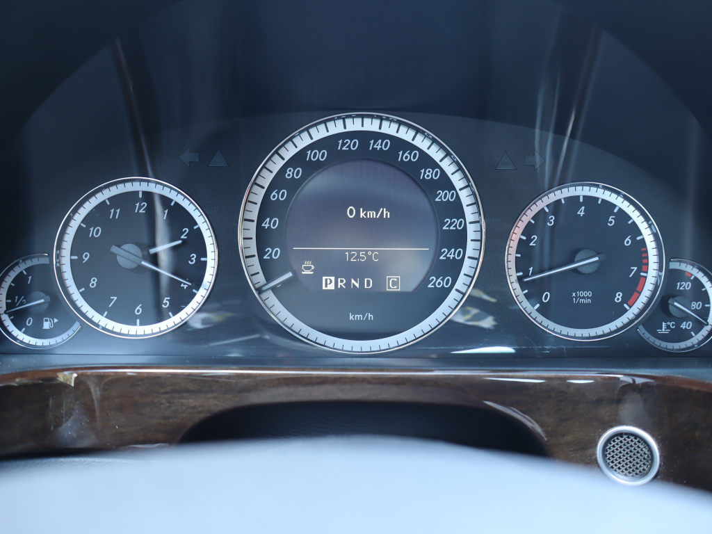 Mercedes-Benz E