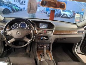 Mercedes-Benz E - 2009