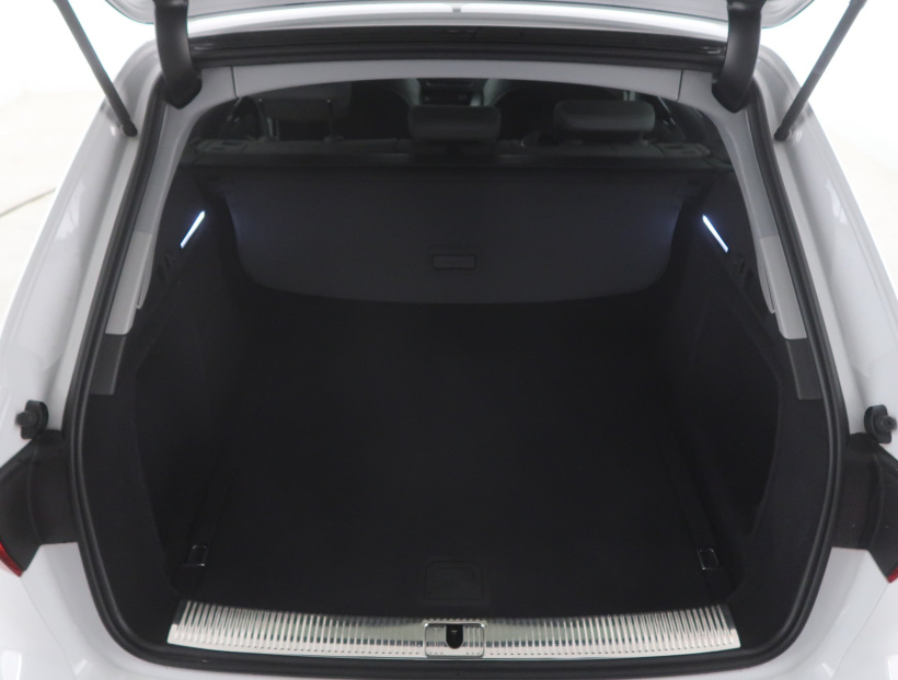 Audi A4, 2021