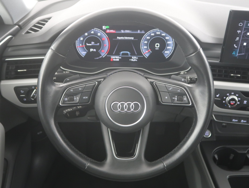 Audi A4, 2021