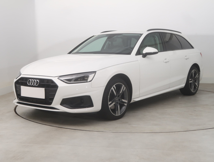 Audi A4, 2021