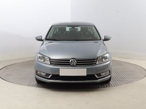 Volkswagen Passat - 2012
