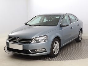 Volkswagen Passat - 2012