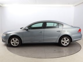 Volkswagen Passat - 2012