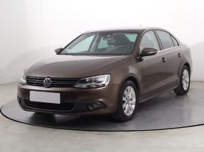 Volkswagen Jetta - 2012