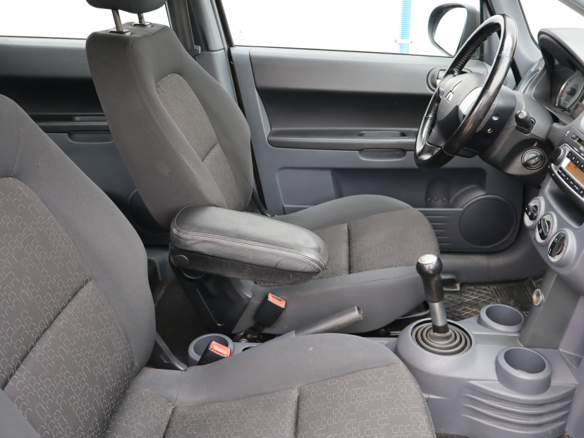 Mitsubishi Colt, 2011