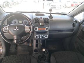 Mitsubishi Colt - 2011