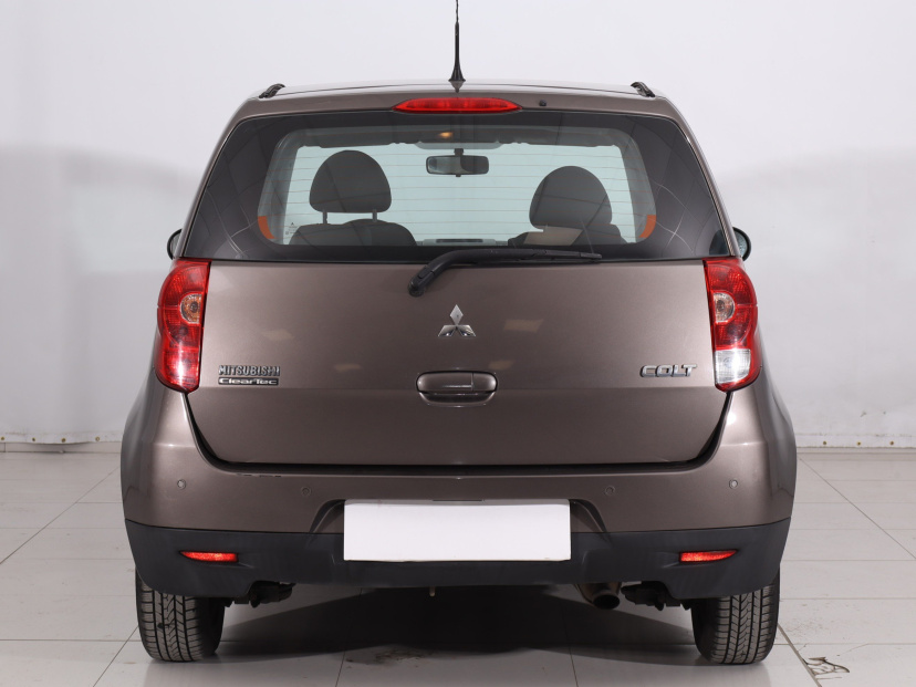 Mitsubishi Colt, 2011