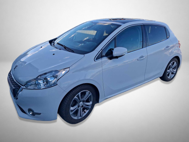Peugeot 208 2012
