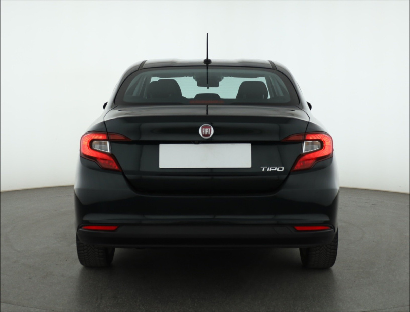Fiat Tipo, 2022