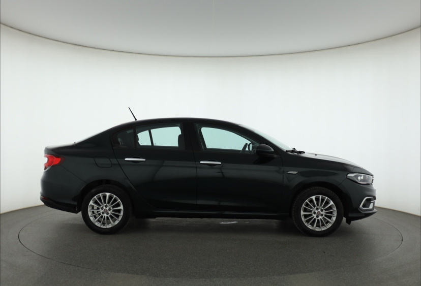 Fiat Tipo, 2022