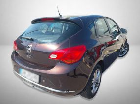 Opel Astra - 2013
