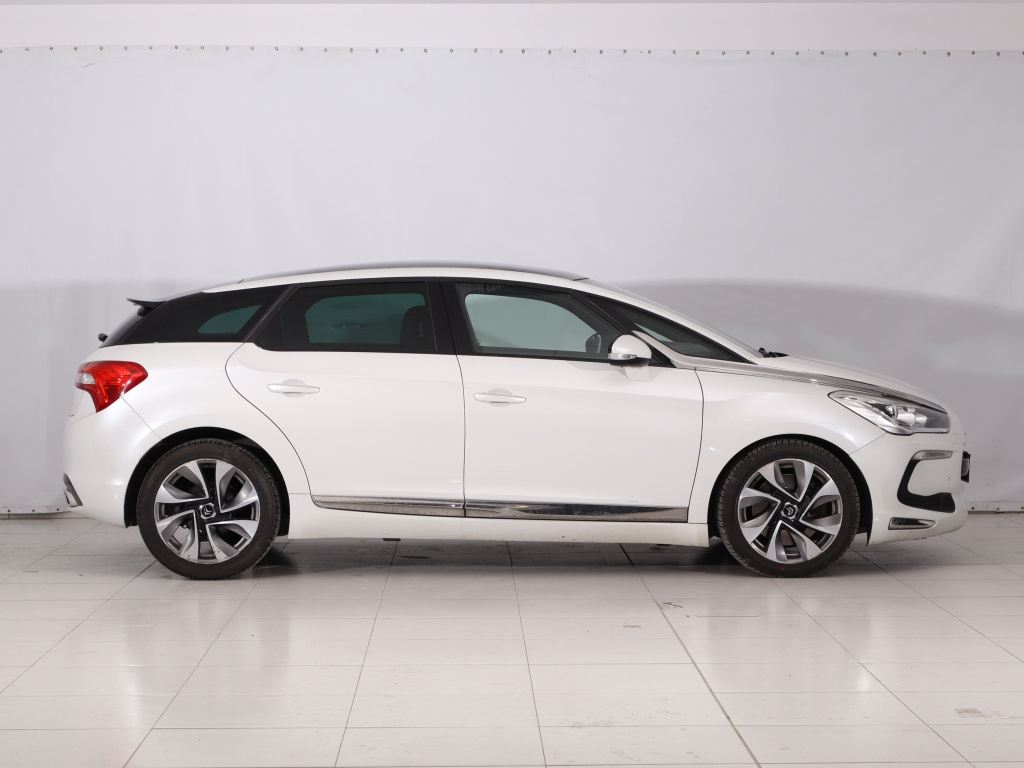 Citroen DS5