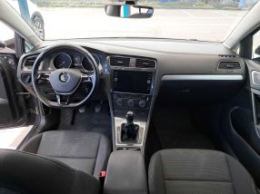 Volkswagen Golf - 2020