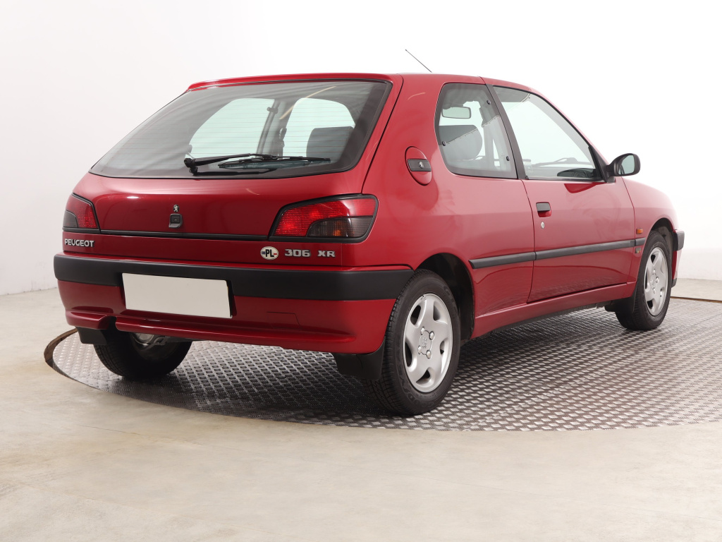 Peugeot 306