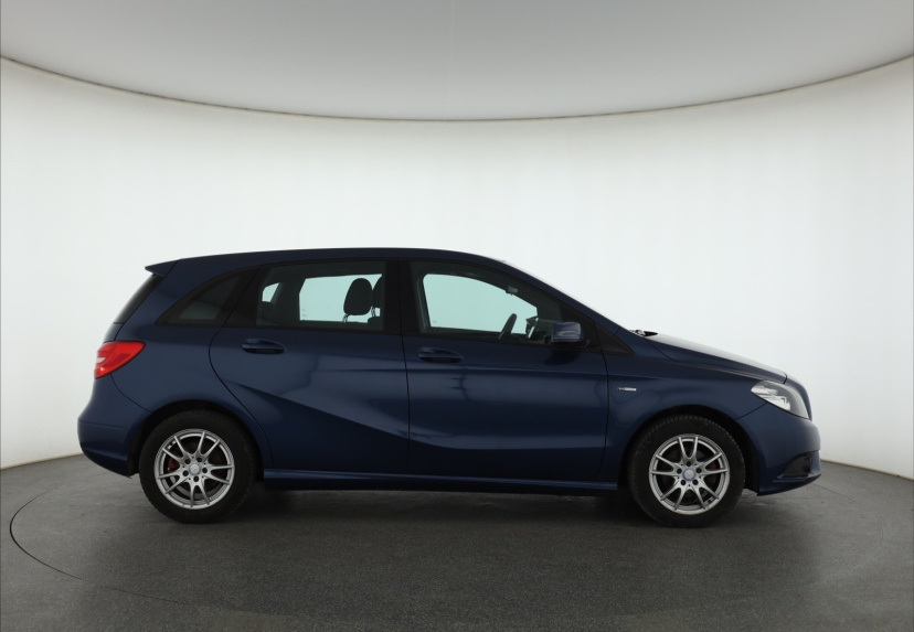 Mercedes-Benz B, 2012