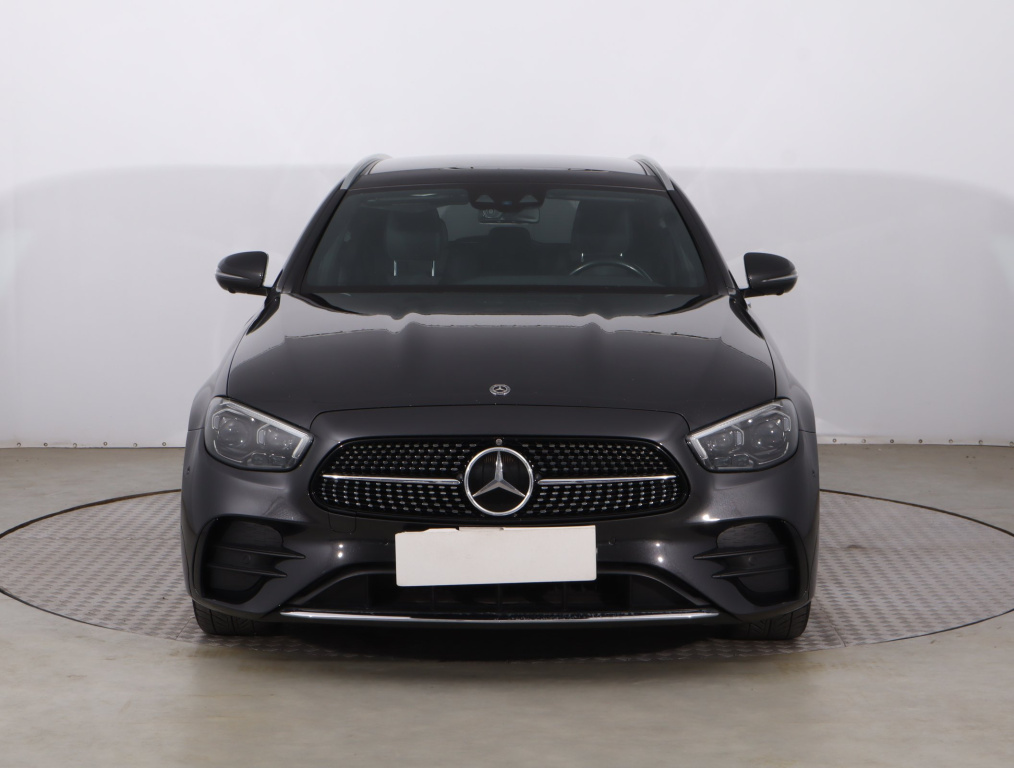 Mercedes-Benz E