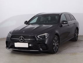 Mercedes-Benz E - 2020