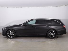 Mercedes-Benz E - 2020