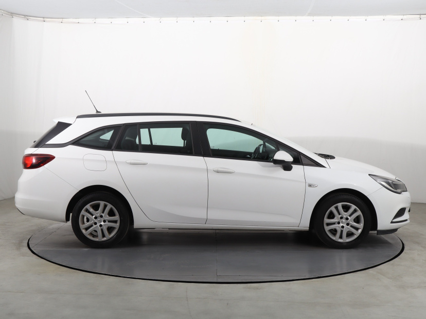 Opel Astra, 2018