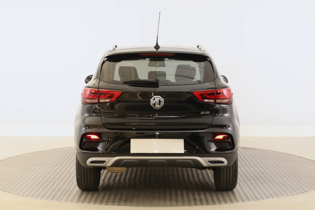 MG ZS SUV