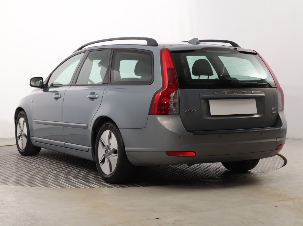 Volvo V50