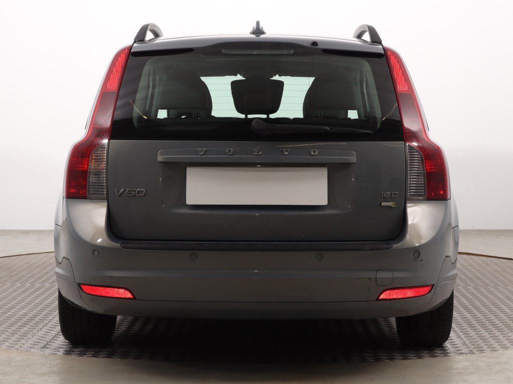 Volvo V50