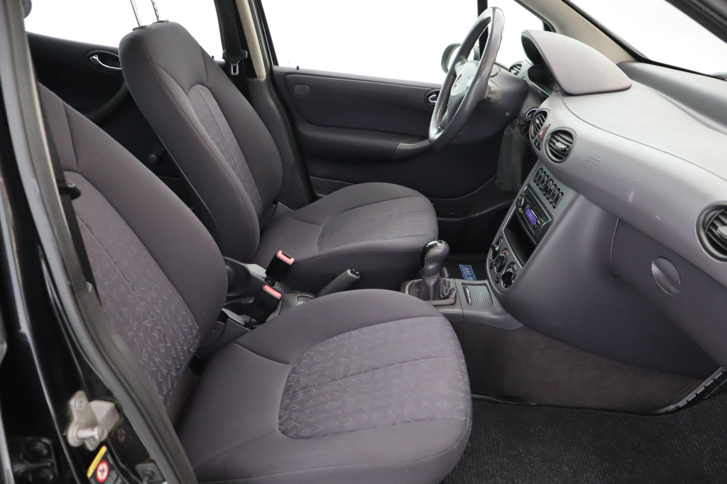 Mercedes-Benz A