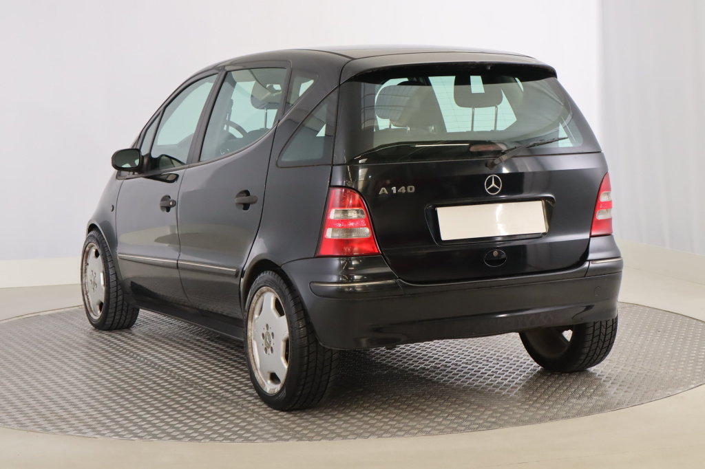 Mercedes-Benz A