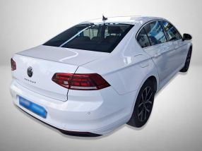 Volkswagen Passat - 2021