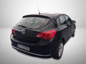 Opel Astra - 2012