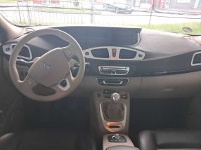 Renault Grand Scenic - 2010