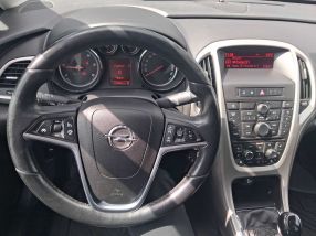 Opel Astra - 2013