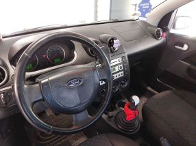 Ford Fiesta - 2004