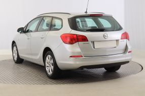 Opel Astra - 2014