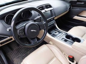 Jaguar XE - 2016