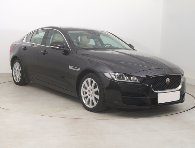 Jaguar XE 2016