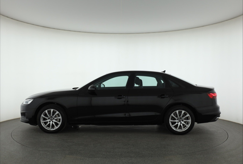 Audi A4, 2022